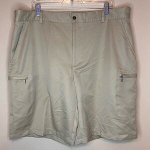 Izod Men’s Flat Front Golf Shorts Size 40 Tan